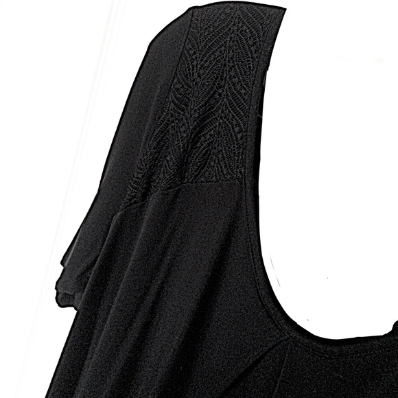 3!! NWOT!! Unique Patterned Maternity Tops!! - Picture 3 of 6